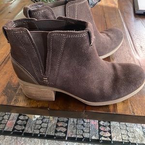 Clark Suede boots